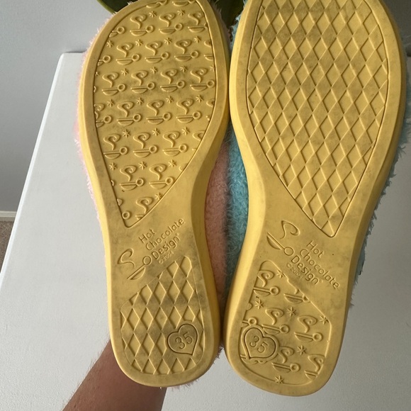 Women's Hot Chocolate Design Chocolaticas Fuzzy Bears Mary Jane Flat size 35 - Picture 4 of 5